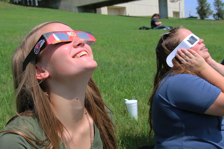 solar-eclipse-awes-inspires-on-first-day-of-classes-east-central